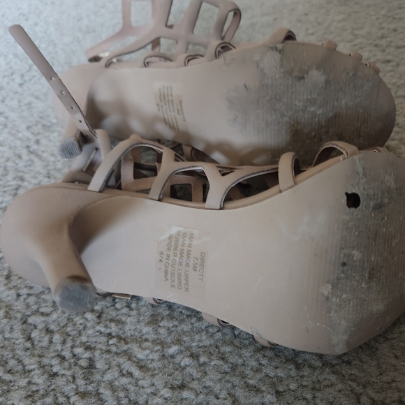 Madden Girl Tan Heels Stylish Strappy Design - Picture 2 of 3